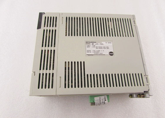 Japón MITSUBISHI Electric 750W AC Servo Amplificador MR-J2S-70CL Industrial Servo Drive nuevo