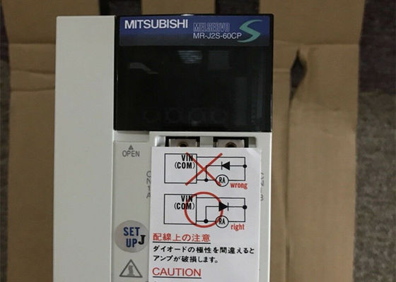 Japón Mitsubishi Industrial AC Servo Driver MR-J2S-60CP Potencia 600w Amplificador eléctrico nuevo