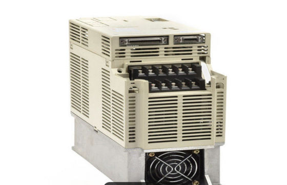 Yaskawa SGDB-30VDY1 la serie Sigma de AC Servos SERVO DRIVE 2.9KW