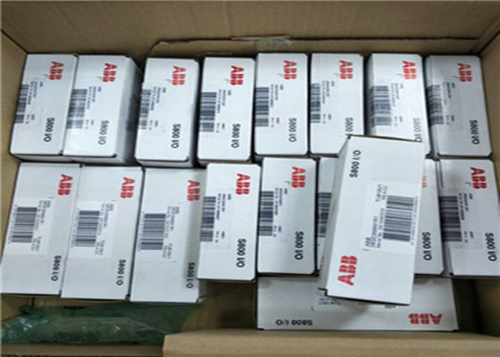 ABB AI825 3BSE036456R1 Módulo de entrada analógico con aislamiento galvánico y resolución de 14 bits