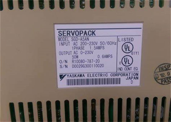 Servo industrial de Yaskawa marca SGD-A5AN nueva caja original