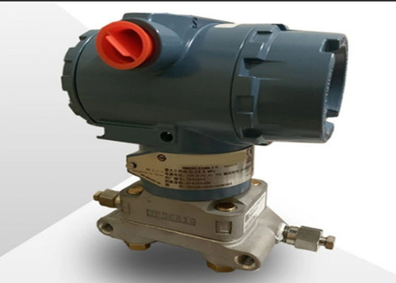 Se trata de un dispositivo de transmisión de presión inteligente de tipo Rosemount 3051TG1A2C1AB4M5