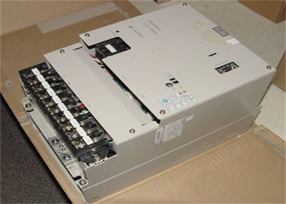 Nuevo amplificador de servo Yaskawa SGDB-75ADG Nuevo original en caja