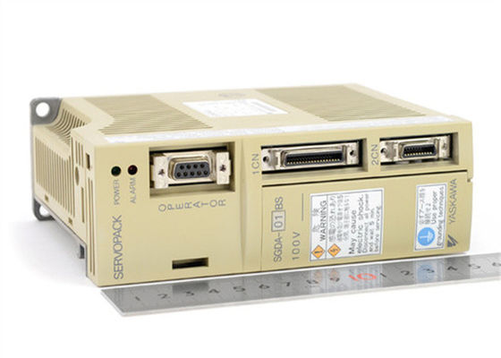 Japón Yaskawa Nuevo SGDA-01BS Servo Amplificador 115V Salida AC