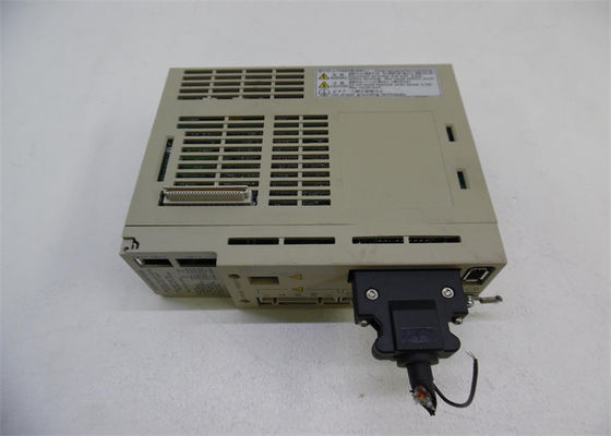Yaskawa SGDG-01GT Serie Legend Nuevo Servo Amplificador 0.1kw 253V