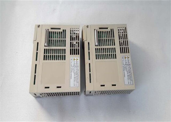 Yaskawa SGDG-01GT Serie Legend Nuevo Servo Amplificador 0.1kw 253V