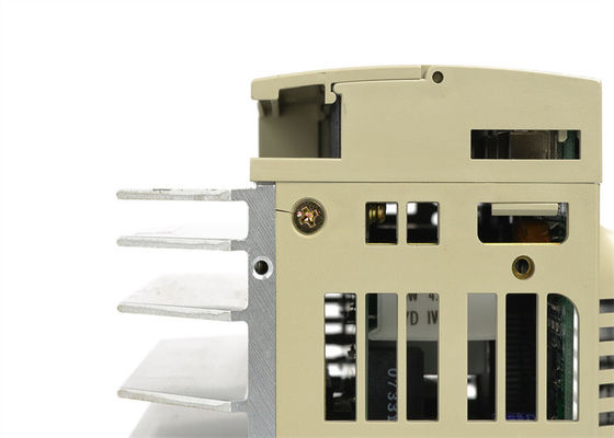 Nuevo Yaskawa SGDL-03BP Servo Drives de 3 fases en la caja original