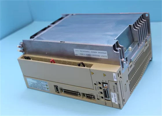 Yaskawa SGDM-20AC-SD2BM Nuevo servo amplificador de CA en caja original
