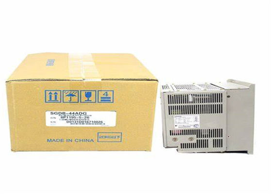 Nuevo servo amplificador de CA de Yaskawa SGDB-44ADG 230V 3 Fase En Caja