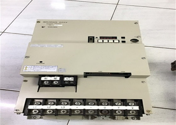 Yaskawa SGDM-1AADA-A AC Servo Drives Nuevo en su caja original