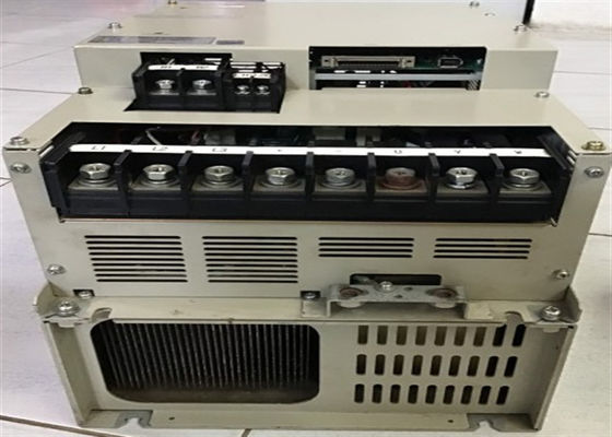 Yaskawa SGDM-1AADA-A AC Servo Drives Nuevo en su caja original