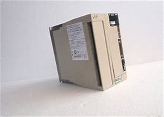 Yaskawa Nuevo SGDV-200A01A Servo amplificador de CA 3kw Original