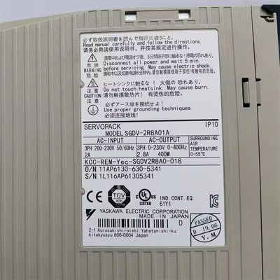 Yaskawa SGDV-2R8A01A Servo amplificador de CA nuevo en el original