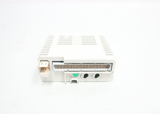 ABB DI830 3BSE013210R1 Entrada digital de 24 V SOE 16 ch módulo I-O