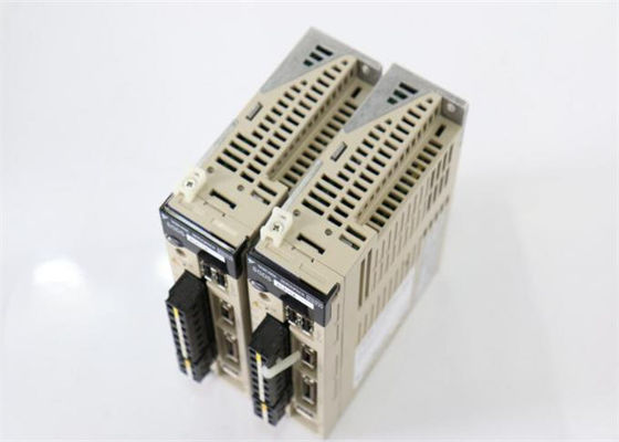 Yaskawa SGDS-50A15A Servo amplificador de corriente alterna 200V Voltagem Nuevo