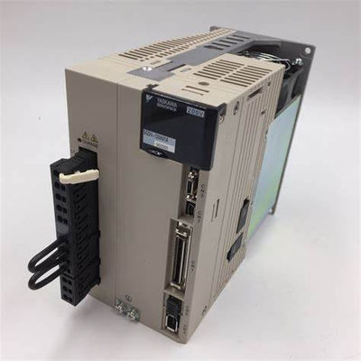 Yaskawa SGDV-120A01A Serie AC Servo Amplificador 230V Nuevo