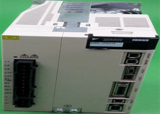 Nuevo Yaskawa SGDV-120A21A AC Servo Amplificador caja original