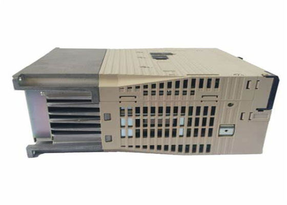 Marca Yaskawa SGDV-180A11A Servo amplificador de CA 200V Nuevo original