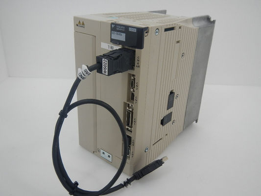 Yaskawa AC Servo Amplificador Modelo SGDV-180A15A Nuevo en la caja