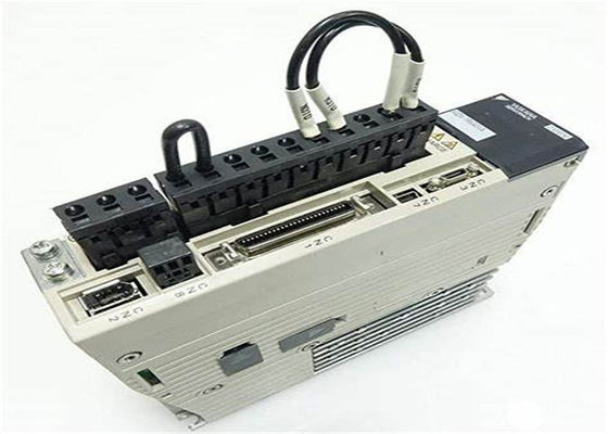 Yaskawa SGDV-1R6A21A 220V AC Servo Amplificador 0.2kw Nuevo original