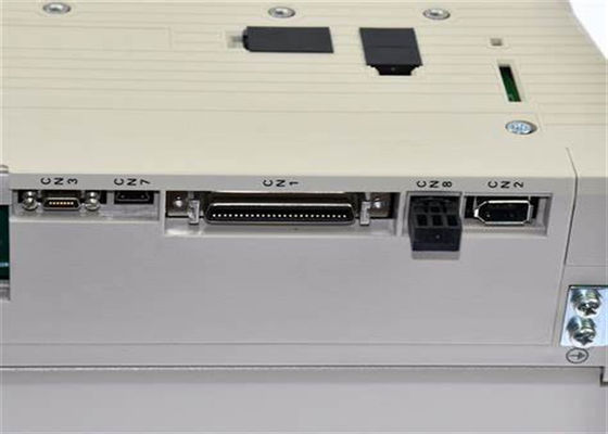 Yaskawa SGDV-200A05A AC Servo Amplificador Nuevo en la caja original