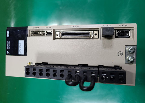 Yaskawa SGDV-3R8A05A AC Servo Amplificador Nuevo en el original