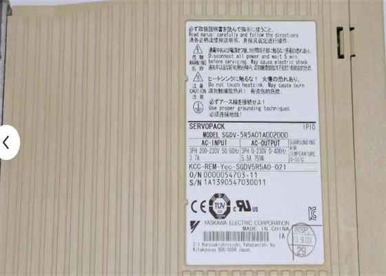 Yaskawa SGDV-5R5A01A002000 200V AC Servo Amplificador Original Nuevo