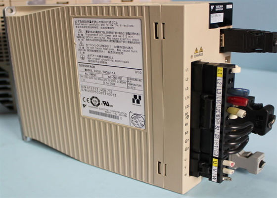 Yaskawa Nuevo SGDV-5R5A11A AC Servo Amplificador 750W Potencia de salida