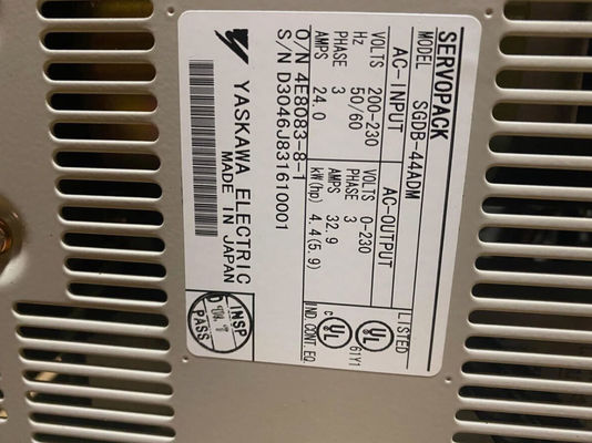 Yaskawa SGDB-44ADG tren de pulso de dos fases con diferencia de fase de 90 ° Servo Drive 4.4KW