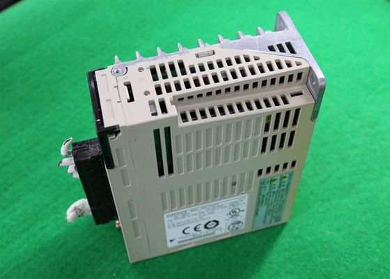 Yaskawa SGDS-60A01A AC Servo Amplificador Nuevo en la caja original