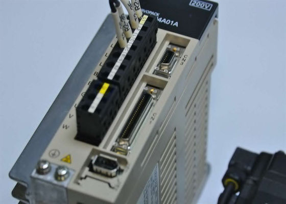 Yaskawa SGDS-60A01A AC Servo Amplificador Nuevo en la caja original