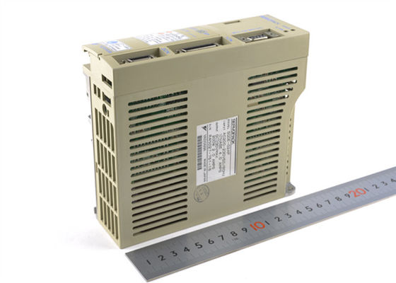 Yaskawa SGDE-02AP 230V AC Servo Amplificador Nuevo y original