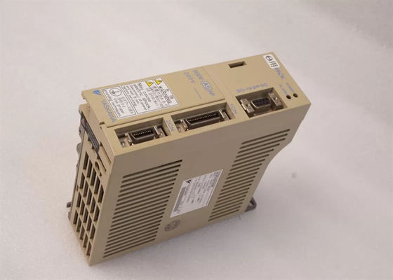 Yaskawa SGDE-A5AP 200V AC Servo Amplificador Nuevo y original