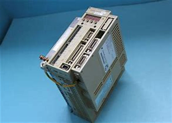 SGDH-05AEY291 Servo amplificador CA de marca Yaskawa caja original nueva