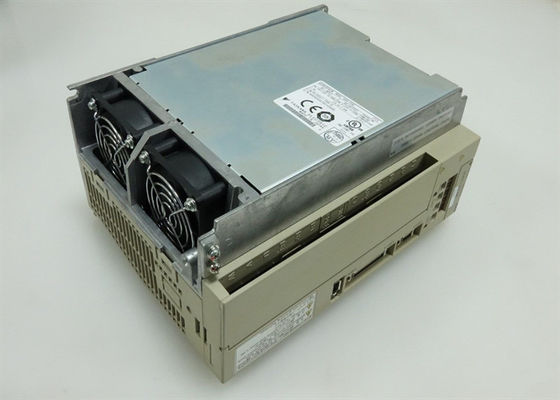 Servo motor de la serie Yaskawa SGDH-20AE Nuevo en la caja original