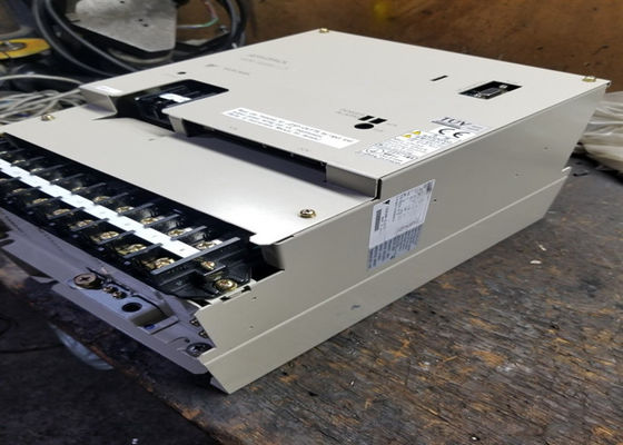 Yaskawa Industrial SGDB-60AD Servo Drives Nuevo Nuevo En Caja
