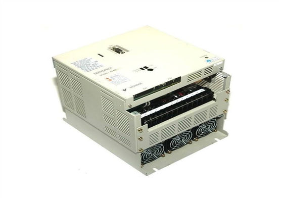 SGDB-44ADS Yaskawa Industrial Servo Drives Nuevo y original