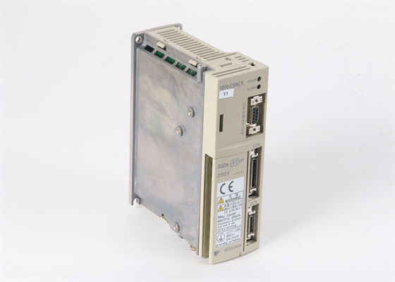 Las servoacciones de la serie SGDA-02VP de Yaskawa son nuevas y originales en caja de 200 V.