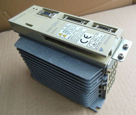 Yaskawa SGDA 04VP Servo Drives Nuevo en la caja original 200V