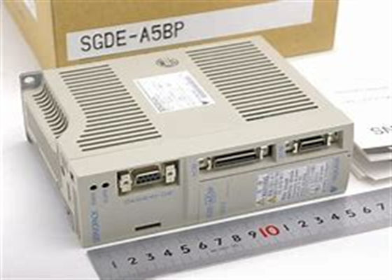 Yaskawa SGDA-A5BP Servo Drives Nuevo en la caja original 100V
