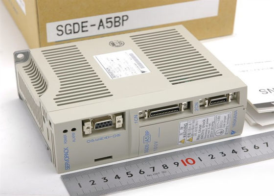 Yasakwa Nuevo motor de servo industrial SGDE-A5BP original