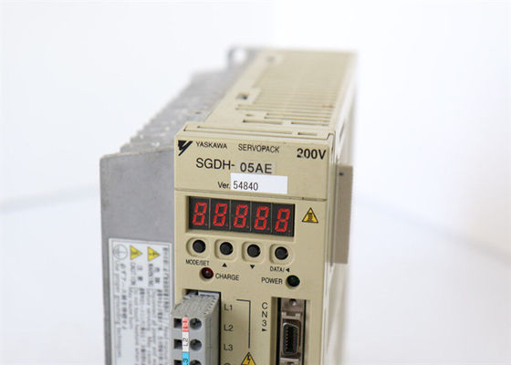 Yaskawa Sigma Serie 2 SGDH-05AE Servo Drives Nuevo en la caja