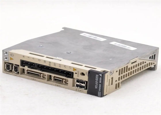 El motor de servo industrial de Yaskawa SGDS-01F12A es nuevo.