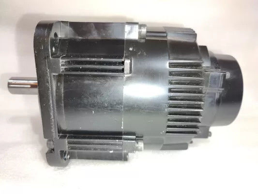 Yaskawa SGMGV-44NDB6C Nuevo motor AC en caja original