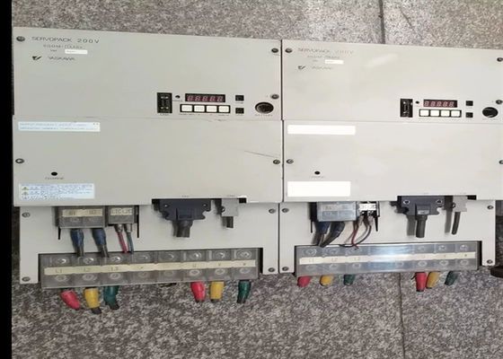 SGDM-1AADA AC Servo Drives Industry Nuevo en su caja original