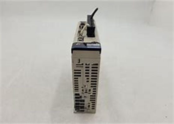 Yaskawa 750W AC Servo Drives SGD7S-1R6A20A Nuevo en la caja original