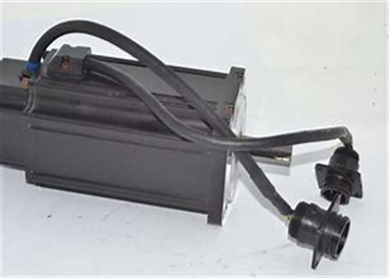 Emerson XVM-8028-TONS-0000 Servomotor de 1 kW Nuevo y original