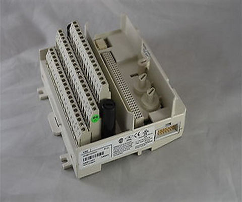 3BSE013234R1 ABB TU830V1 Unidad de terminación de módulos extendidos de control automático ABB Advant 800xA