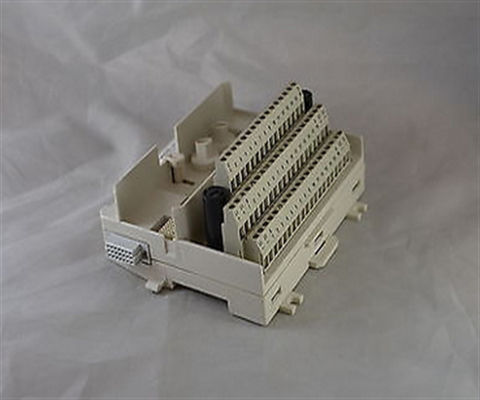 3BSE013234R1 ABB TU830V1 Unidad de terminación de módulos extendidos de control automático ABB Advant 800xA