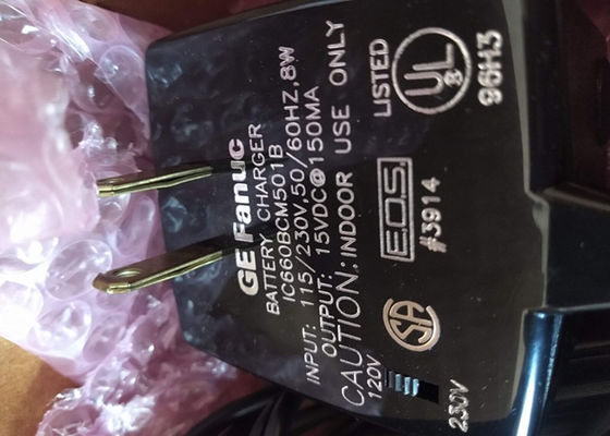 El IC660BCM501 es un cargador de batería de monitor de mano de la familia GE Fanuc Genius I / O